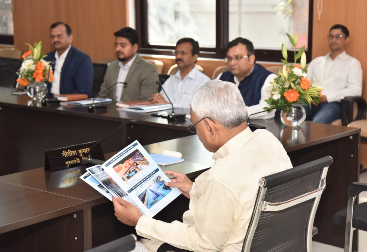 प्रधानमंत्री द्वारा वीडियो कॉन्फ्रेंसिंग के माध्यम से की गई रेलवे की योजनाओं के शिलान्यास/राष्ट्र को समर्पण कार्यक्रम में शामिल हुए मुख्यमंत्री
