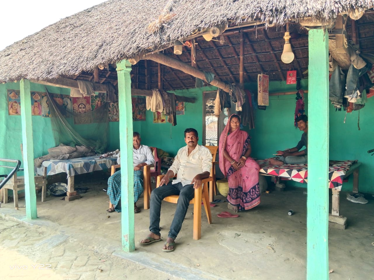 मुकेश यादव के मरोना प्रखंड स्थित रतहु गांव का घर